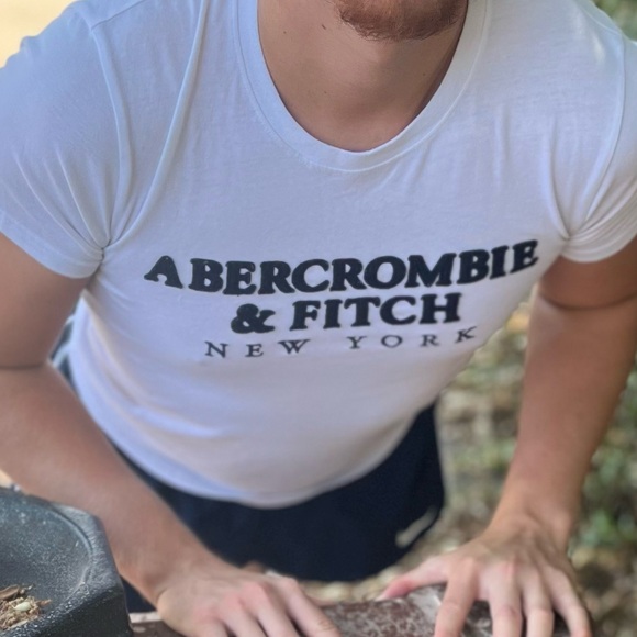 ABERCROMBIE MEN SOFT A&F COLLECTION T SHIRT WHITE NAVY BLUE APPLIQUÉ EMBLEM LOGO - Picture 15 of 16